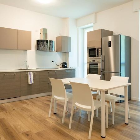ミラノ15Min Metro Duomo - Rho Fiera - Skyscraper Kitchenアパートメント エクステリア 写真
